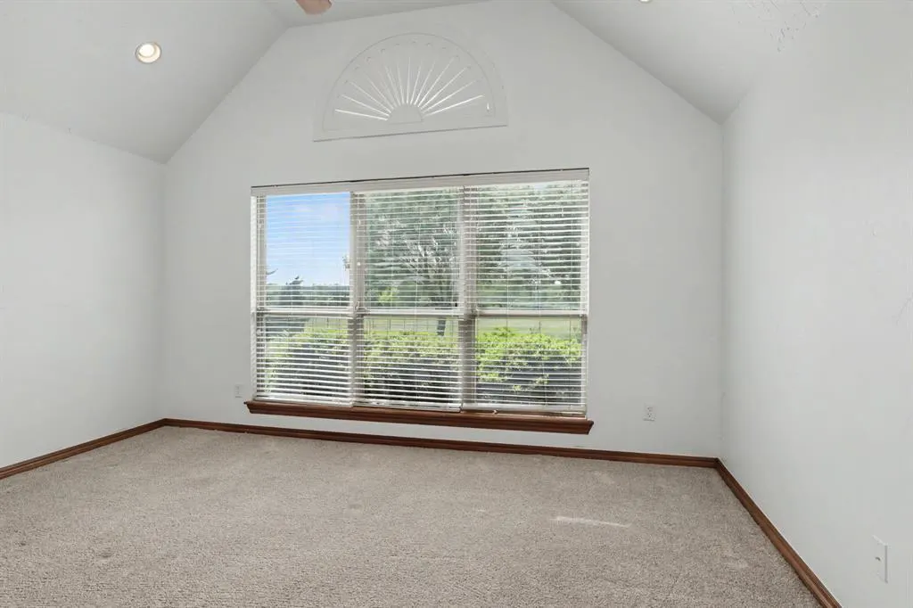 Photo 12 — 2710 Shoreline Drive, Norman, OK 73026