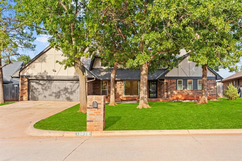 Photo 8 — 13028 Burlingame Avenue, Oklahoma City, OK 73120