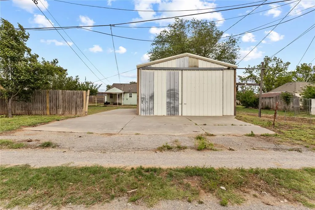 Photo 24 — 419 N Kansas Street, Weatherford, OK 73096