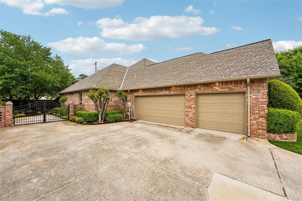 Photo 8 — 3101 SW 105th Terrace, Oklahoma City, OK 73170