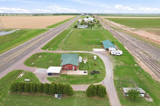 Photo 4 — 15289 Us Highway 283 Highway, Blair, OK 73526