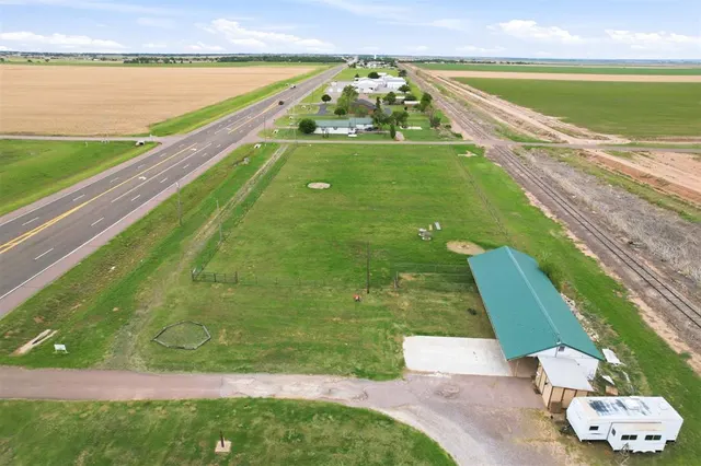 Photo 5 — 15289 Us Highway 283 Highway, Blair, OK 73526