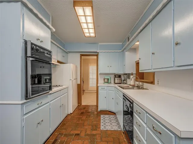 Photo 6 — 1414 E Sunset Lane, Ada, OK 74820
