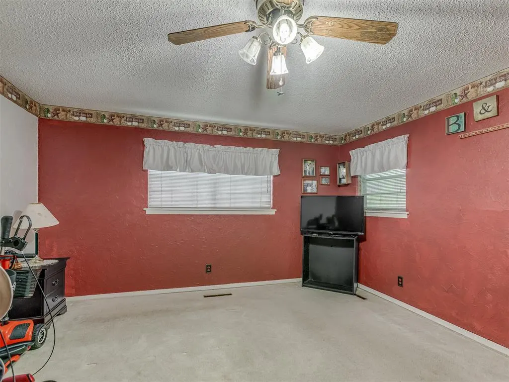 Photo 14 — 1414 E Sunset Lane, Ada, OK 74820