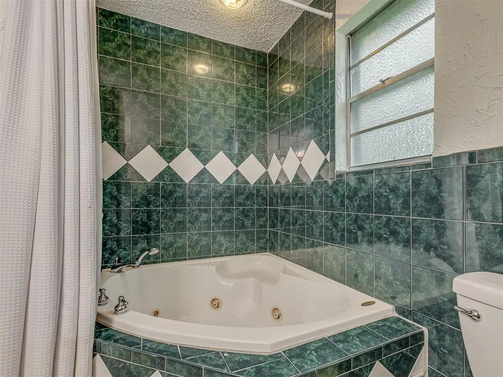 Photo 15 — 1414 E Sunset Lane, Ada, OK 74820