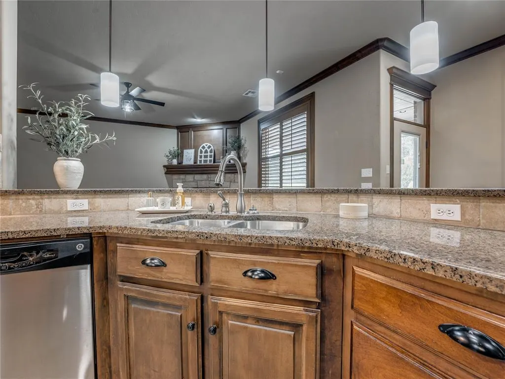 Photo 17 — 7351 Falcon Ridge, Edmond, OK 73034