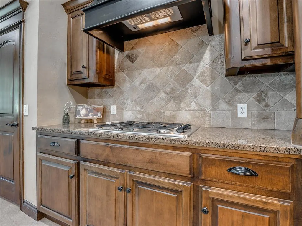 Photo 18 — 7351 Falcon Ridge, Edmond, OK 73034