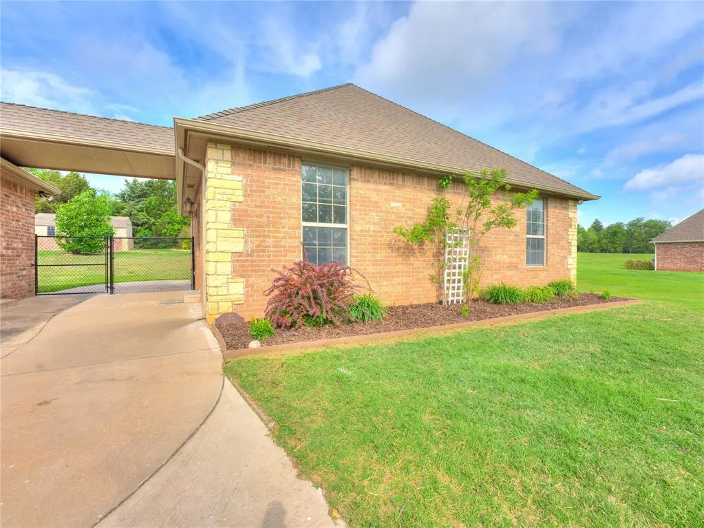 Photo 37 — 7351 Falcon Ridge, Edmond, OK 73034