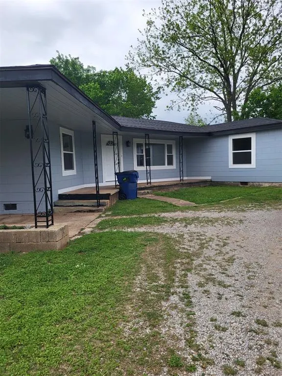 Photo 3 — 1015 N Rangeline Street, Tecumseh, OK 74873
