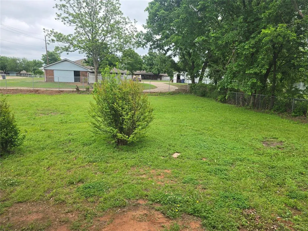 Photo 21 — 1015 N Rangeline Street, Tecumseh, OK 74873