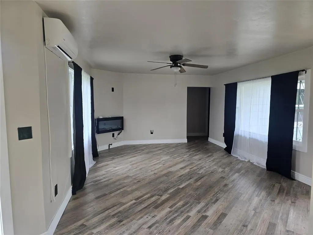Photo 4 — 1015 N Rangeline Street, Tecumseh, OK 74873