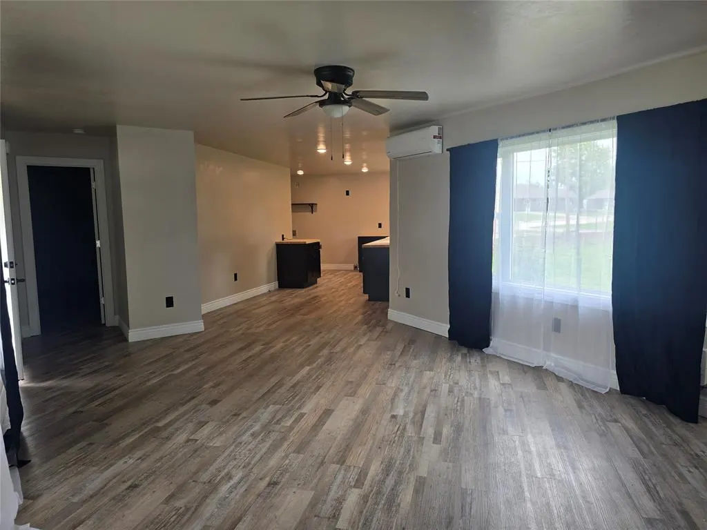 Photo 6 — 1015 N Rangeline Street, Tecumseh, OK 74873