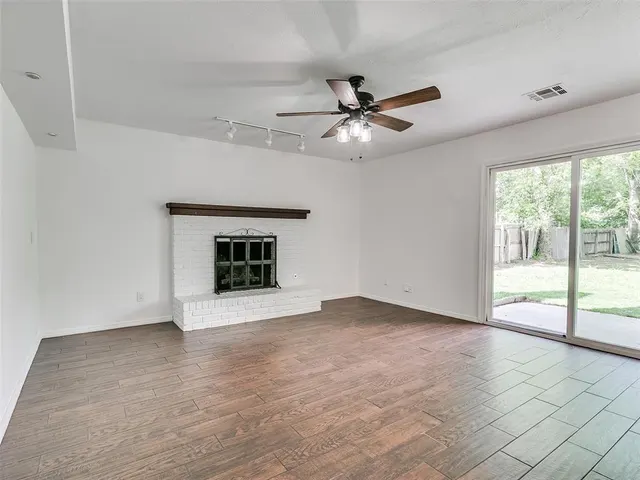 Photo 6 — 925 N Bradley Avenue, Oklahoma City, OK 73127