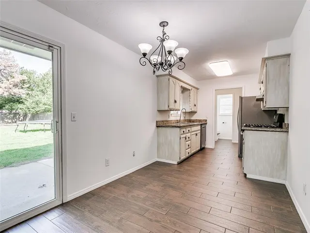 Photo 8 — 925 N Bradley Avenue, Oklahoma City, OK 73127