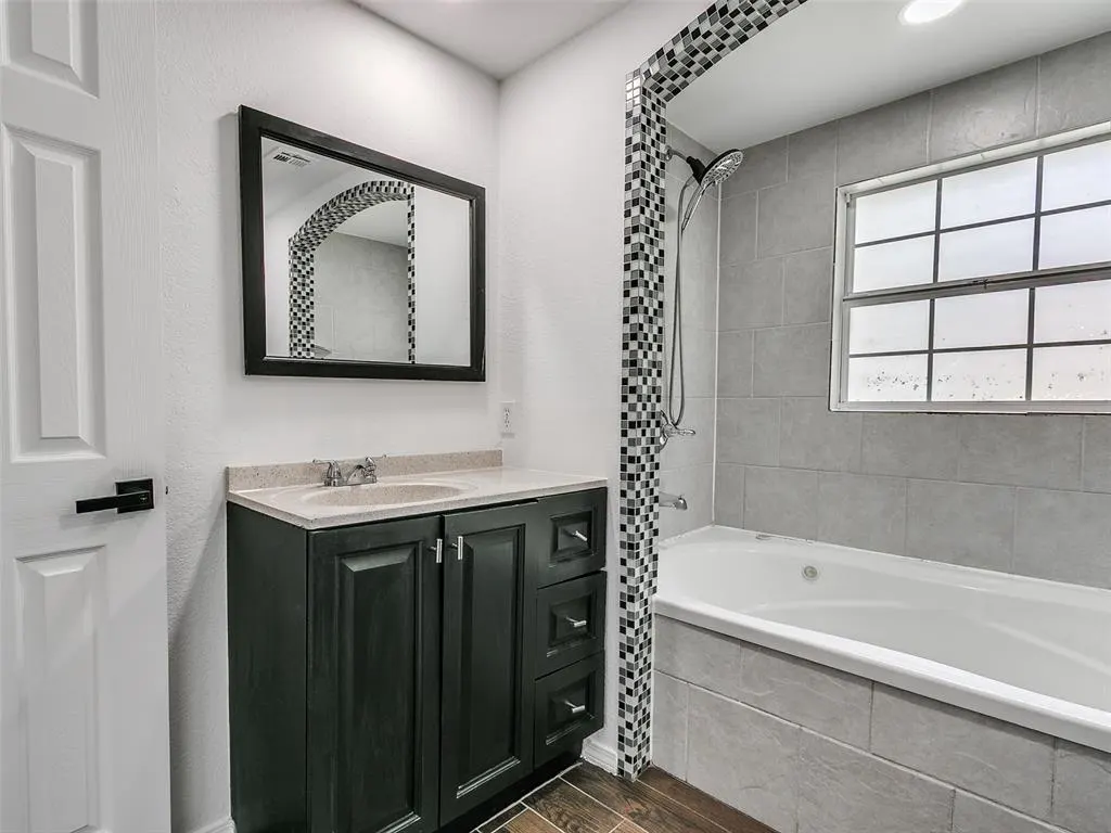 Photo 20 — 925 N Bradley Avenue, Oklahoma City, OK 73127