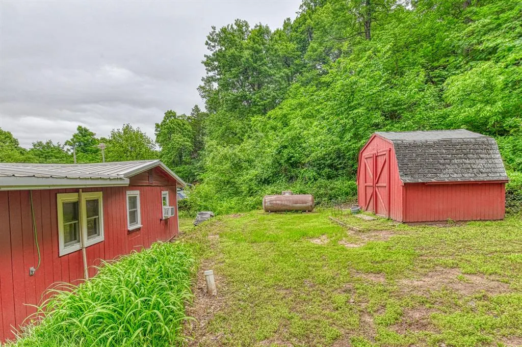 Photo 8 — 22251 W Fifth Street, Hinton, OK 73047