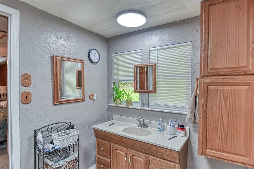 Photo 26 — 22251 W Fifth Street, Hinton, OK 73047