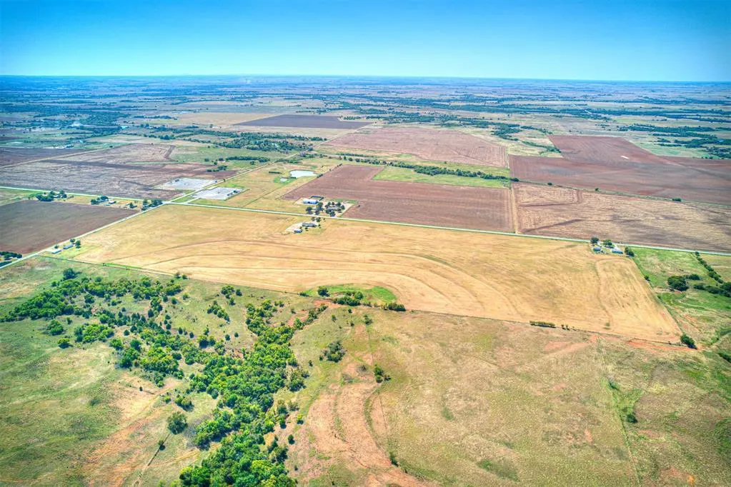 Photo 3 — 20 S Hwy 92, Amber, OK 73004