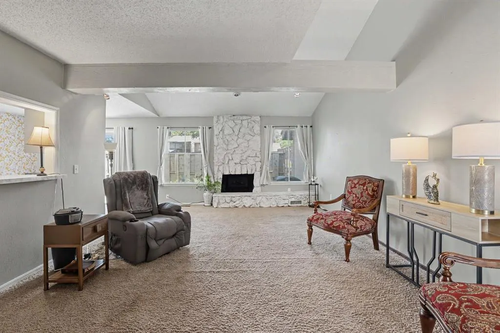 Photo 4 — 9828 Hefner Village Place, Oklahoma City, OK 73162