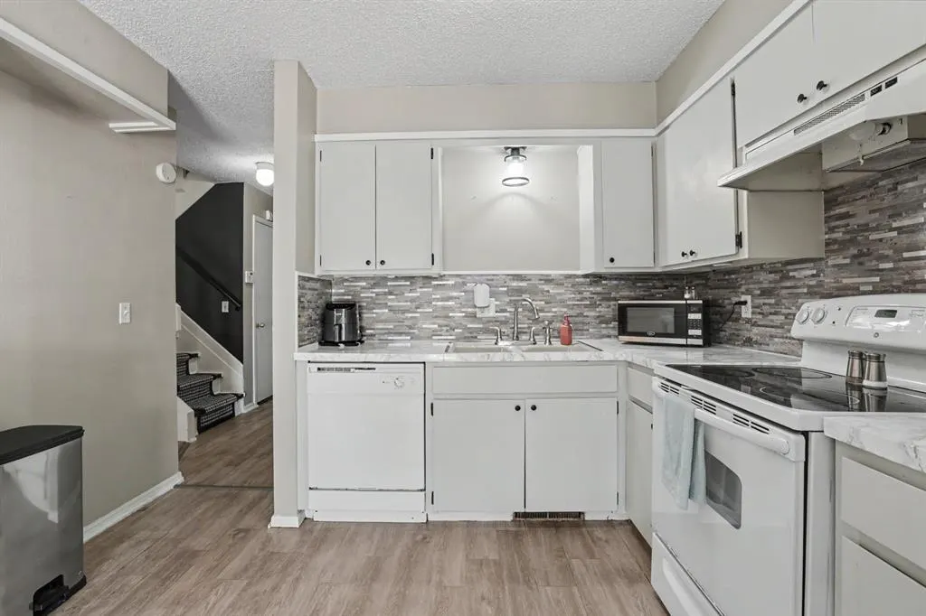 Photo 9 — 9828 Hefner Village Place, Oklahoma City, OK 73162