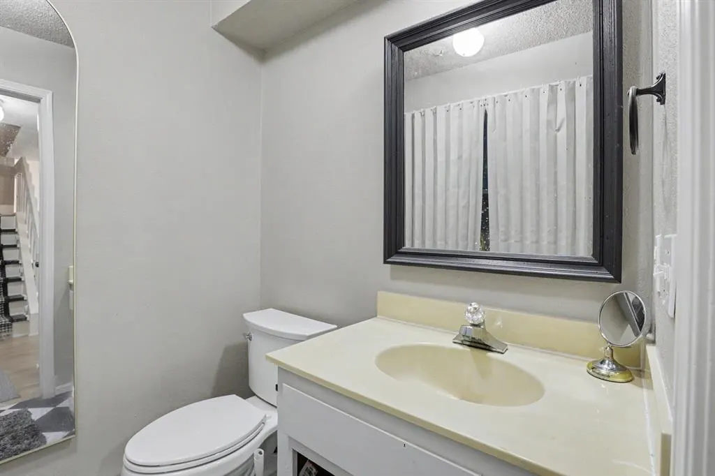 Photo 11 — 9828 Hefner Village Place, Oklahoma City, OK 73162
