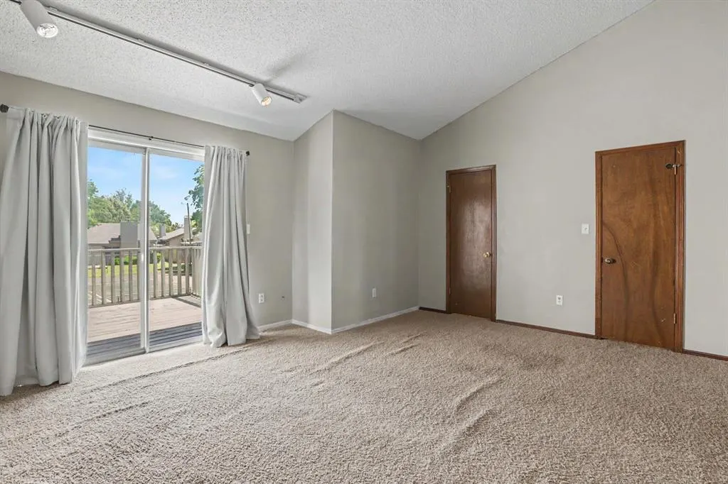 Photo 14 — 9828 Hefner Village Place, Oklahoma City, OK 73162