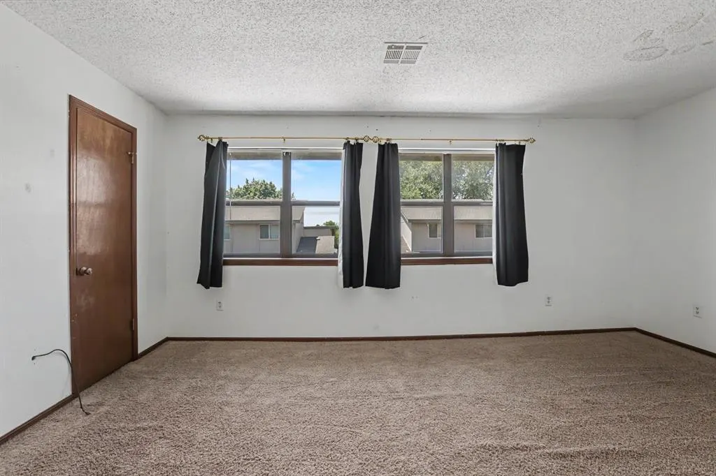 Photo 18 — 9828 Hefner Village Place, Oklahoma City, OK 73162