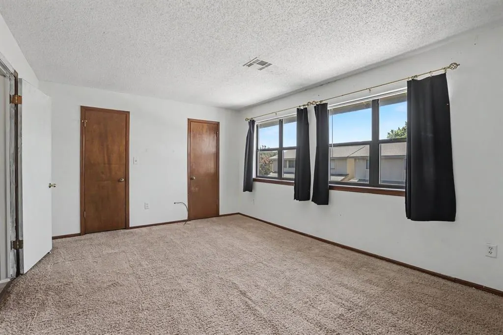 Photo 19 — 9828 Hefner Village Place, Oklahoma City, OK 73162