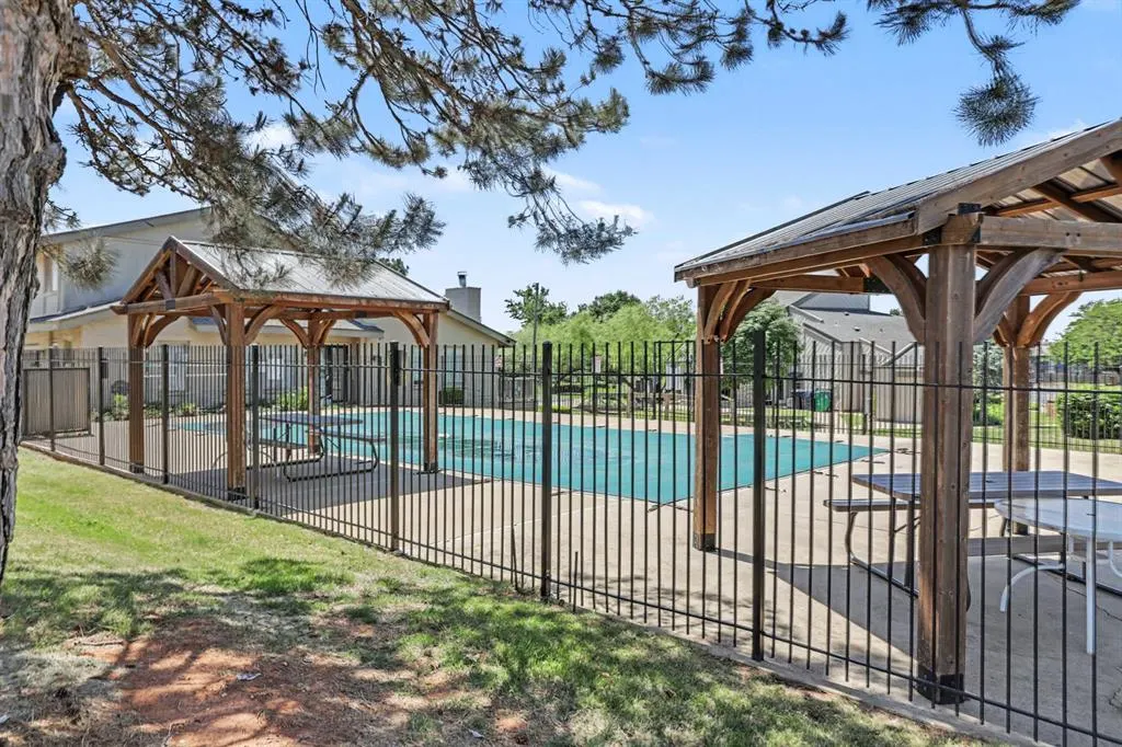 Photo 22 — 9828 Hefner Village Place, Oklahoma City, OK 73162
