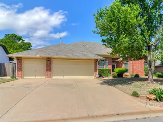 Sold home at 8621 NW 116th Street