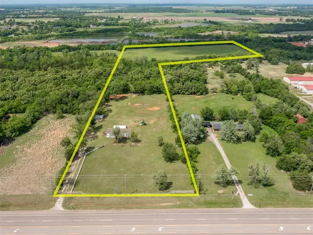 Photo 2 — 16301 NE 23rd Street, Choctaw, OK 73020