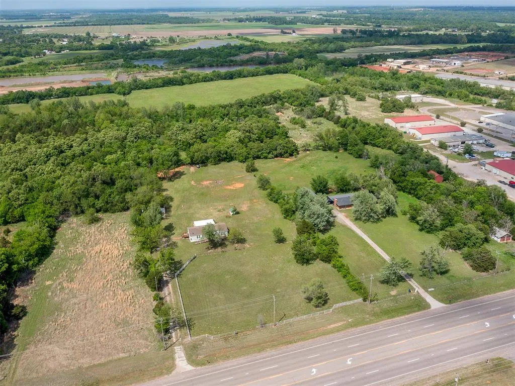 Photo 4 — 16301 NE 23rd Street, Choctaw, OK 73020