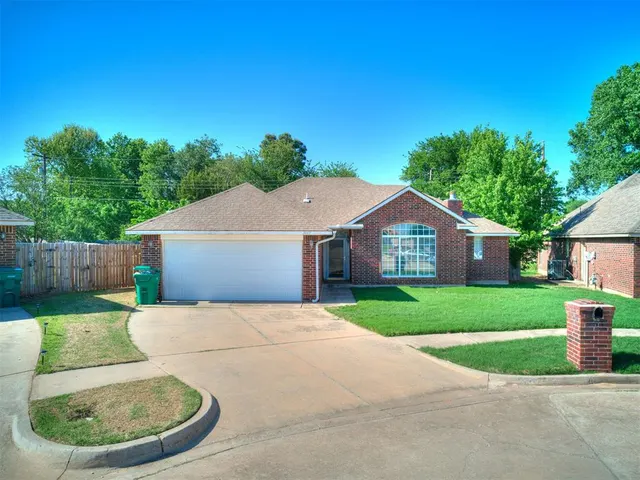 Photo 2 — 3447 Cobblestone Court, Spencer, OK 73084