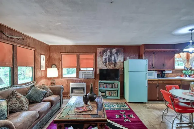 Photo 5 — 21214 E Third Street, Hinton, OK 73047