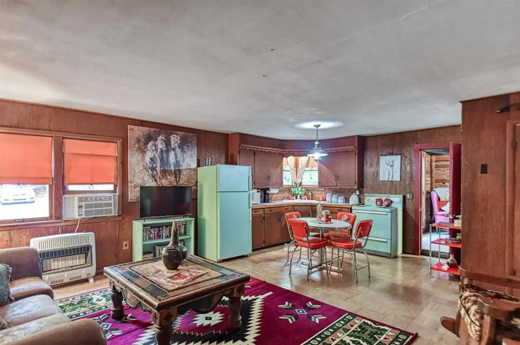 Photo 6 — 21214 E Third Street, Hinton, OK 73047