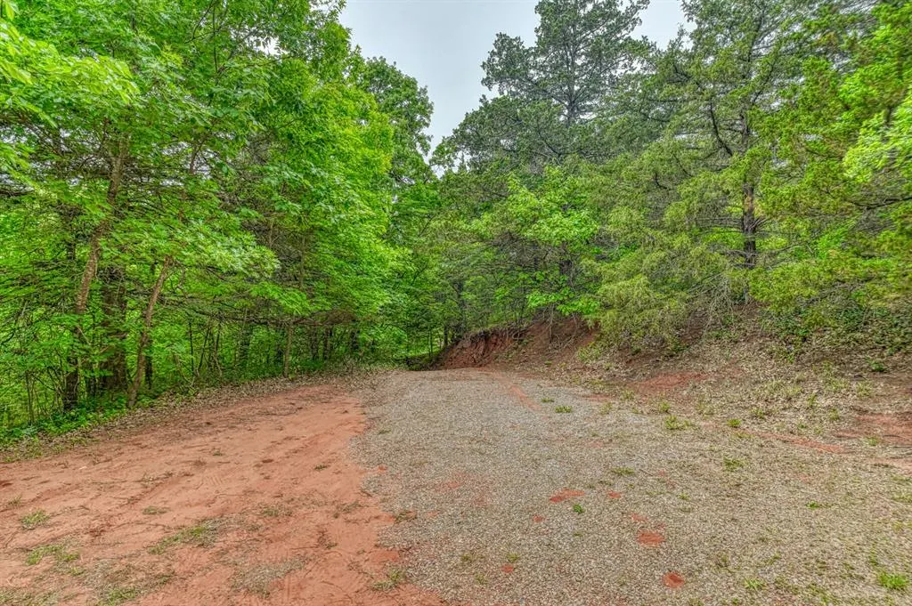Photo 25 — 21214 E Third Street, Hinton, OK 73047