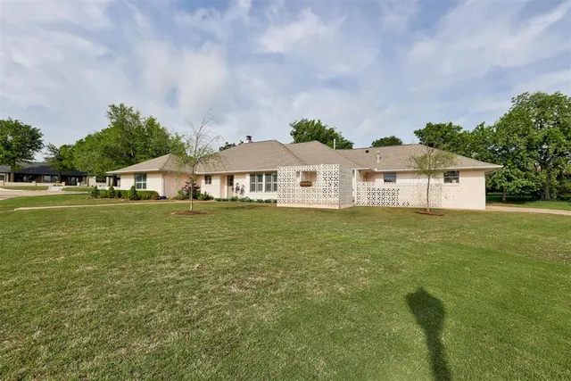 Photo 3 — 2334 NW 58th Circle, Oklahoma City, OK 73112