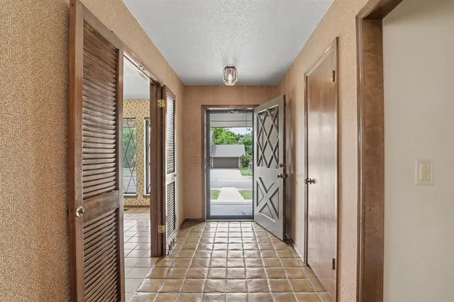 Photo 3 — 2409 Lytal Lane, Edmond, OK 73013
