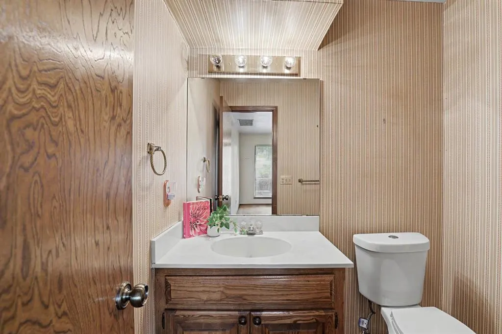 Photo 8 — 2409 Lytal Lane, Edmond, OK 73013