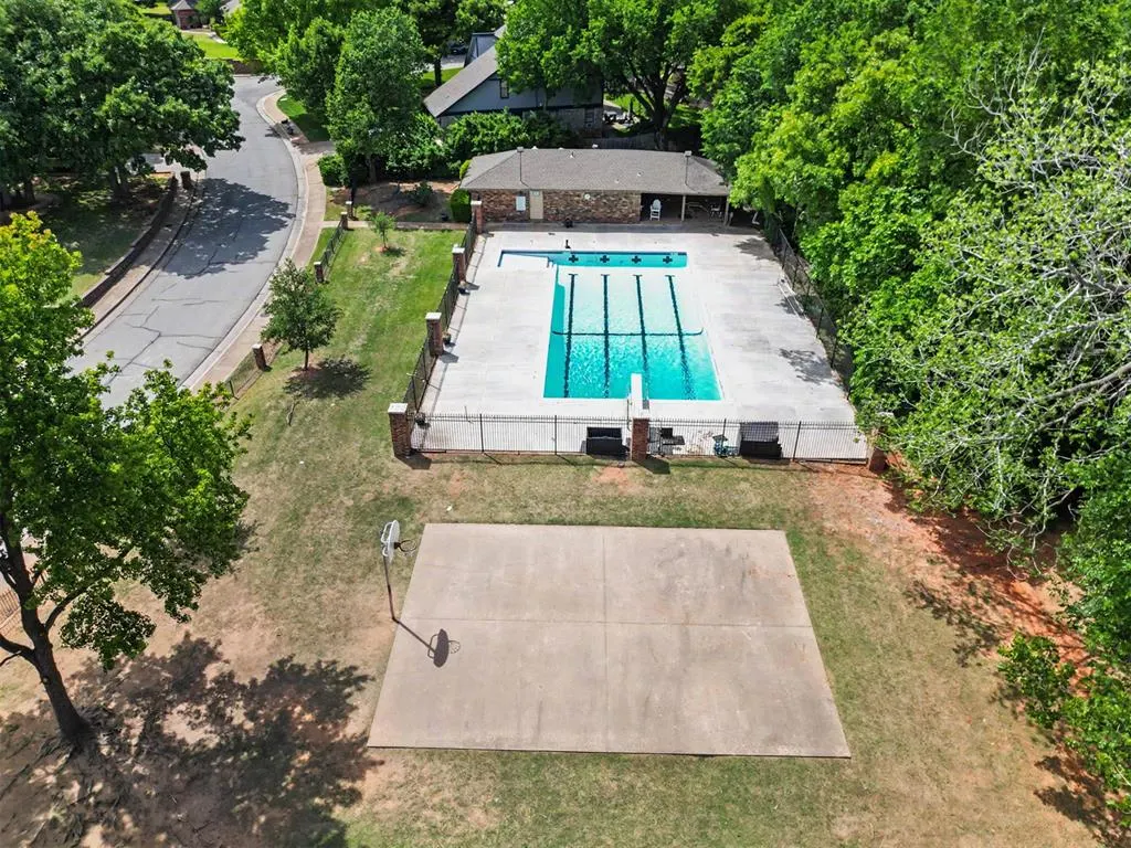 Photo 17 — 2409 Lytal Lane, Edmond, OK 73013