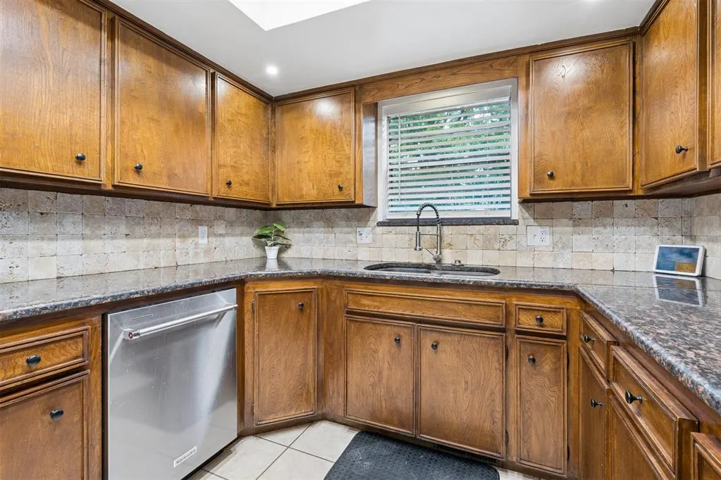Photo 16 — 7616 Wegner Way, Oklahoma City, OK 73162