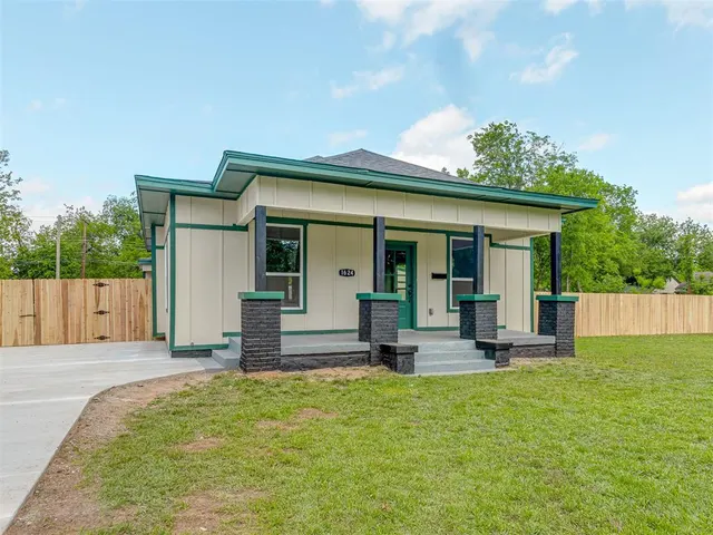Photo 2 — 1624 W Idaho Avenue, Chickasha, OK 73018