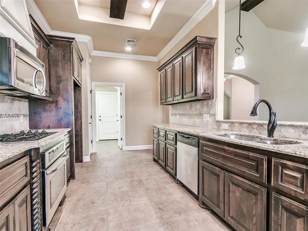 Photo 18 — 4901 Arbuckle Drive, Edmond, OK 73025