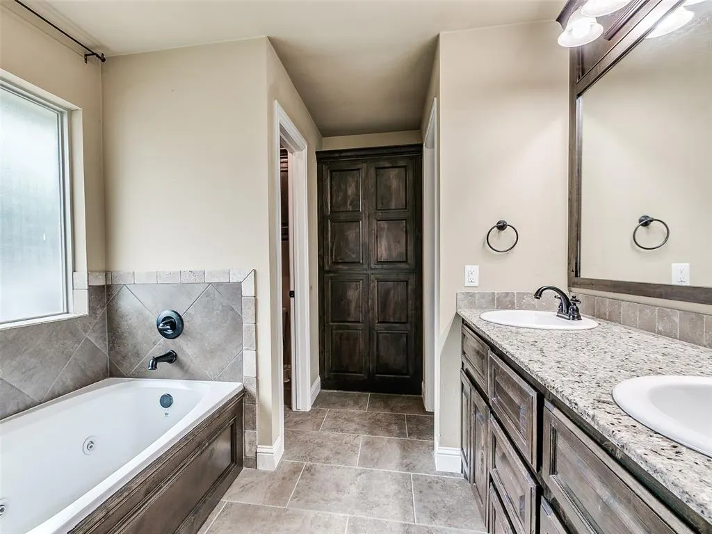 Photo 27 — 4901 Arbuckle Drive, Edmond, OK 73025