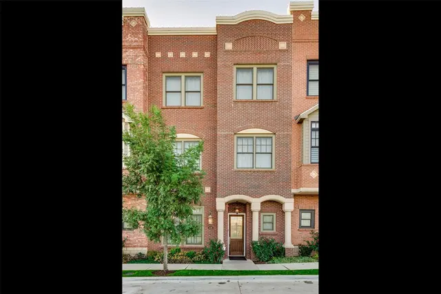Photo 2 — 418 NE 2nd Street, Oklahoma City, OK 73104