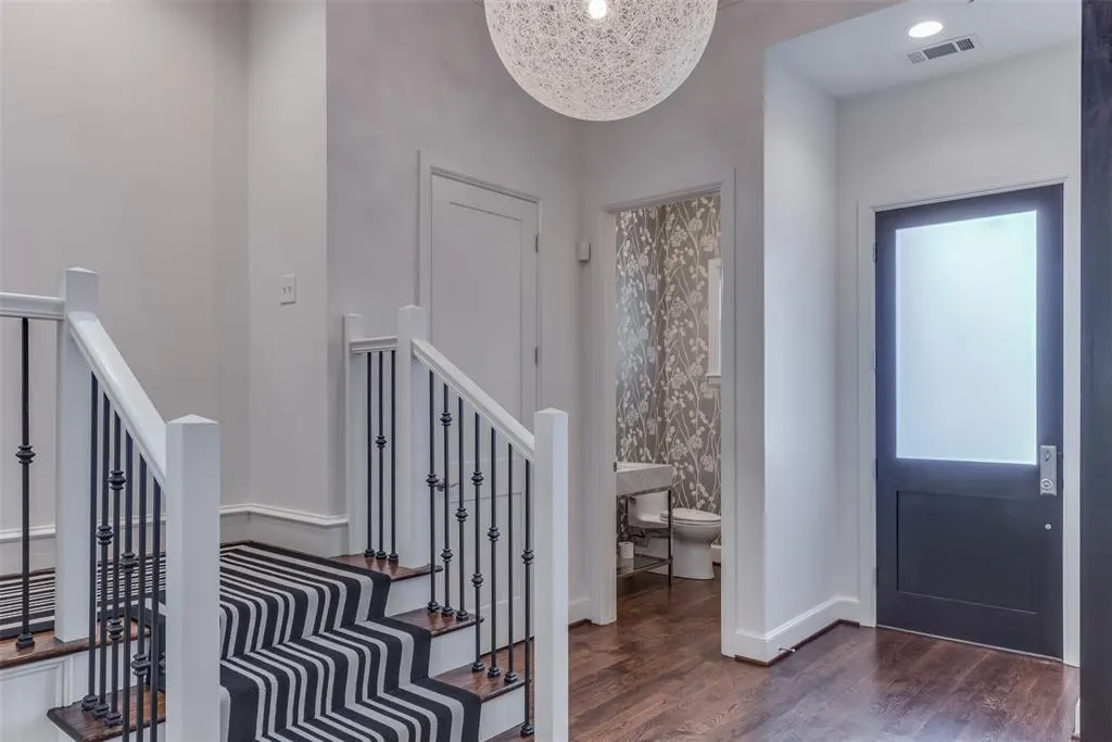 Photo 3 — 418 NE 2nd Street, Oklahoma City, OK 73104