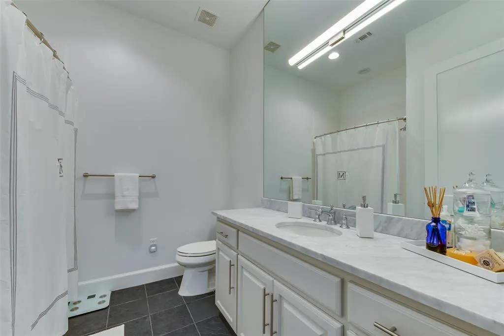 Photo 18 — 418 NE 2nd Street, Oklahoma City, OK 73104