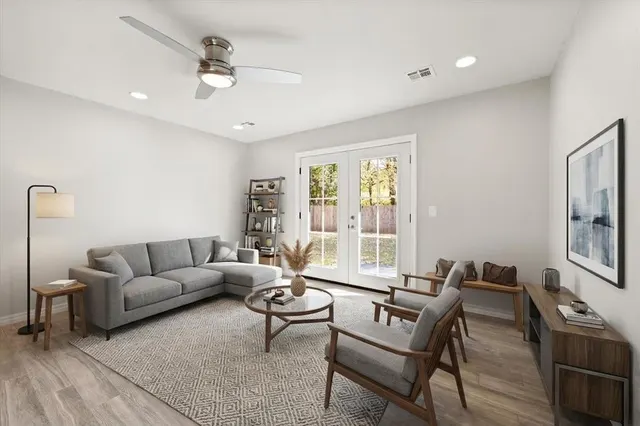 Photo 2 — 604 Willow Ridge Place, Edmond, OK 73003