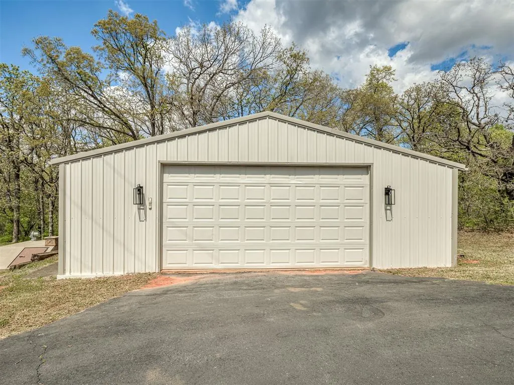 Photo 38 — 22955 N Hiwassee Road, Arcadia, OK 73007