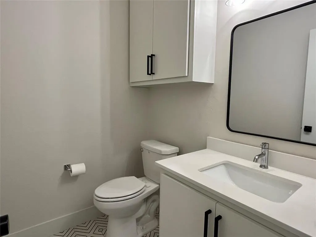 Photo 7 — 1315 NE 6th Street, Oklahoma City, OK 73117